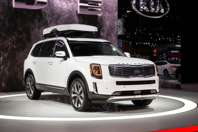 2020-kia-telluride_100687859_h.jpg