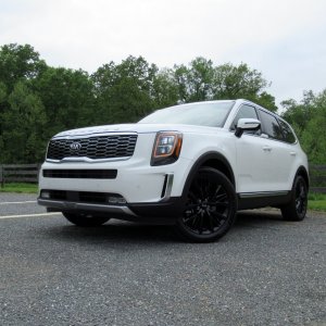 2020-kia-telluride---driv_1600x0w.jpg