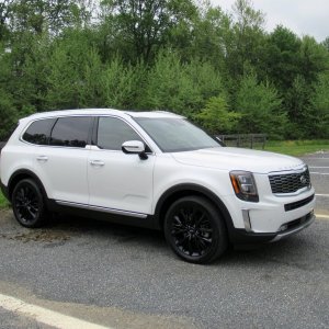 2020-kia-telluride---driv-1_1600x0w.jpg